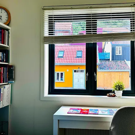 Window To The Iconic Old Street With Lift And Free Parking * Oslo