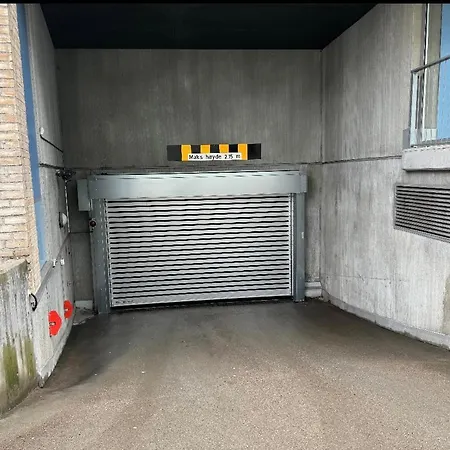 Window To The Iconic Old Street With Lift And Free Parking Appartement Oslo