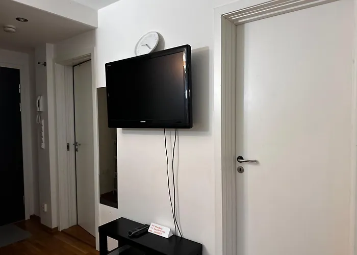 3rooms New With Lift In Family And Group Friendly Free Parking *