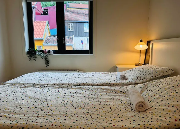 3rooms New With Lift In Family And Group Friendly Free Parking Apartamento *