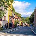Window To The Iconic Old Street With Lift And Free Parking * Oslo